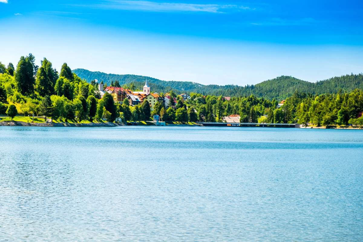 Il lago Bajer a Fužine